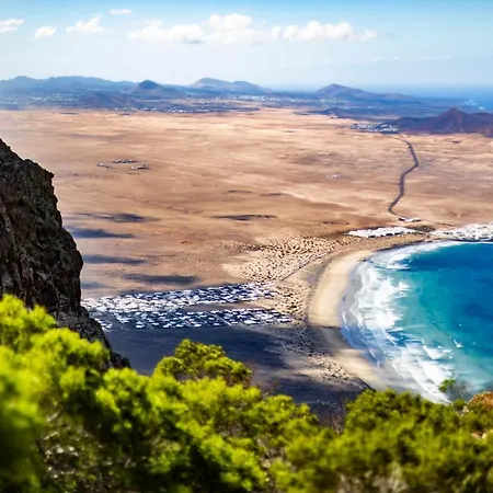 Home2book Stunning Terrace & Bbq House Playa Honda * Playa Honda (Lanzarote)